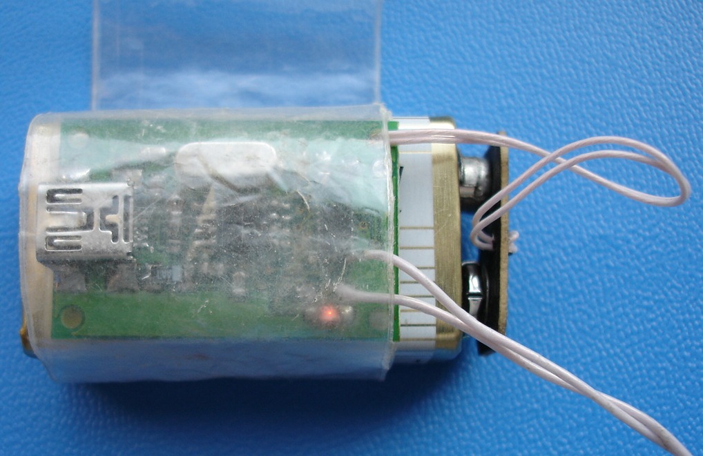 акселерометр с памятью и батарейка